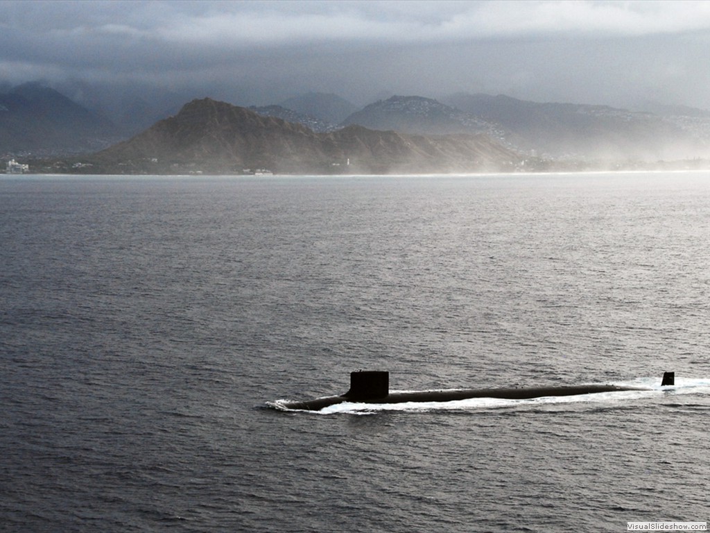 USS Hawaii (SSN-776) passing Diamond Head in Hawaii