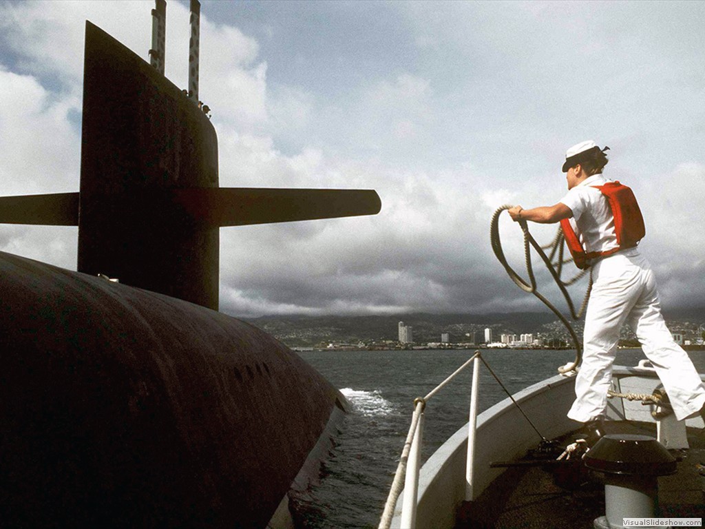 USS Henry M. Jackson (SSBN-730) entering Pearl Harbor 1994